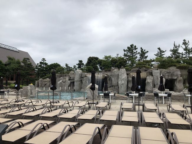 旅好き夫婦の私達。<br />今年度のmileage runは達成までの予約完了!<br /><br />ならば?この勢いでやっちゃう?<br />プラチナチャレンジ!<br /><br />たまたま、7月から10月末まで旅の予定が11泊入っていたのでプラス5泊かぁ~(笑)<br /><br />旅に取り憑かれた夫婦のホテルステイ旅行記?です。