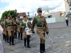 2018 三たびで最後のシニア三人旅　☆王宮の丘へ　マーチャーシュー教会、漁夫の砦、衛兵交代など