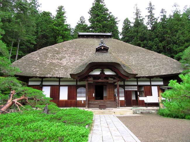 信州の鎌倉といわれる別所温泉、塩田にある古刹（北向観音、常楽寺、安楽寺、中禅寺・前山寺）を上田電鉄とシャトルバスを利用して巡りました。