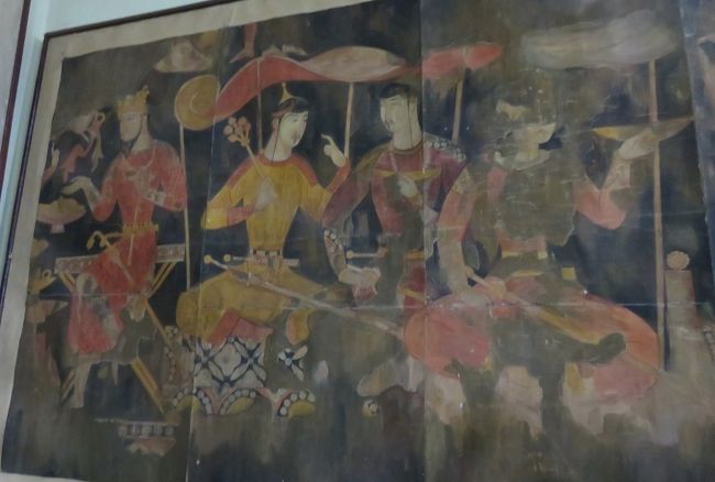タジキスタンのペンジケント博物館の展示品の紹介です。ペンジケント遺跡から出土した、壁画や焼物、建物遺物の木片などの紹介です。ソビエト連邦時代の発掘ですから、壁画はエルミタージュ美術館にオリジナルの品があるようです。