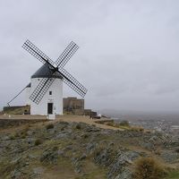 冷たい雨と強風でセルバンテスに八つ当たりするも、コルドバでメスキータの美に陶然♪　スペインの旅３