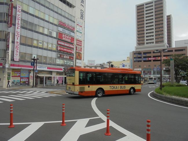 　吉原駅から　沼津・熱海で途中下車しながら　川崎駅に向かいました。<br />　吉原　１３：３８－－沼津　１３：５５<br />　沼津駅で　昼食　VIE DE　FRANCE<br />　沼津　１４：５０－－　熱海　１５：０９<br />　トイレ休憩<br />　熱海　１５：４９－－　川崎　１７：１８　高崎行<br />　＊　沼津駅下車　１５年ぶり<br /><br />　写真　沼津駅前<br />