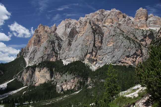 201906-09_ファルツァレーゴ峠でトレッキング　Trekking in Passo Falzarego in Italy