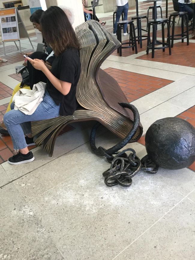 ロンドン最終日は 大英図書館 大英博物館 を見学し<br />翌日 セントパンクラス駅から ユーロスターでブリュッセルへ移動します<br /><br />大英博物館は 来るたびに ちょこちょこ観てます<br />今回で 全部観れたかなって 思います<br /><br />大英図書館は初めて  <br /><br />ロンドンはなんだか 他に街と違って なぜか緊張します<br />