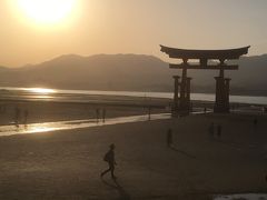 朝の錦帯橋、夕の厳島神社