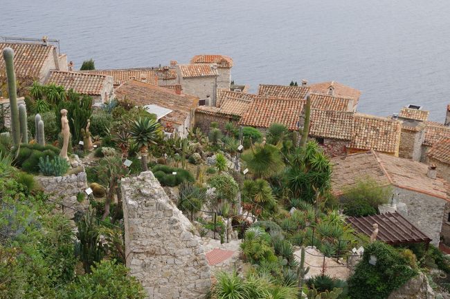 南フランス＆モナコのクリスマス（４）エズ  「鷲の巣村」と呼ばれる小さな村