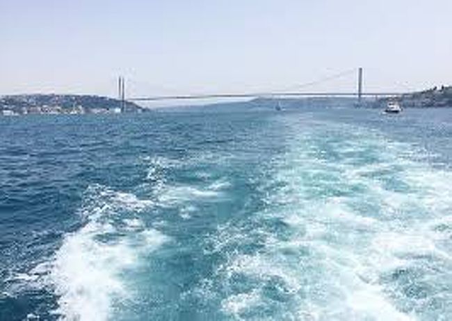 今日もイスタンブール市内観光です。<br /><br />旧市街を中心にたくさん歩きます。<br /><br />-----------------------------------------------------------------------------<br />トルコこれまでの旅行記<br /><br />大人な旅トルコ周遊9日間① 出発編(1日目)<br /> https://4travel.jp/travelogue/11521781<br /><br />大人な旅トルコ周遊9日間② イスタンブール編(2日目)<br /> https://4travel.jp/travelogue/11521765<br /><br />大人な旅トルコ周遊9日間③ イスタンブール編(2日目)<br /> https://4travel.jp/travelogue/11521844<br /><br />大人な旅トルコ周遊9日間④ イスタンブール編(2日目)<br /> https://4travel.jp/travelogue/11523124<br /><br />大人な旅トルコ周遊9日間⑤ イスタンブール編(3日目)<br /> https://4travel.jp/travelogue/11523147<br /><br />大人な旅トルコ周遊9日間⑥ イスタンブール編(3日目)<br /> https://4travel.jp/travelogue/11524544<br /><br />大人な旅トルコ周遊9日間⑦ イスタンブール編(3日目)<br /> https://4travel.jp/travelogue/11525239<br /><br />大人な旅トルコ周遊9日間⑧ イスタンブール編(3日目)<br /> https://4travel.jp/travelogue/11528997<br /><br />大人な旅トルコ周遊9日間⑨ トロイ編(4日目)<br /> https://4travel.jp/travelogue/11529386<br /><br />大人な旅トルコ周遊9日間⑩ トロイ編(4日目)<br /> https://4travel.jp/travelogue/11530085<br /><br />大人な旅トルコ周遊9日間⑪ エフェソス編(5日目)<br /> https://4travel.jp/travelogue/11531587<br /><br />大人な旅トルコ周遊9日間⑫ エフェソス・パムッカレ編(5日目)<br /> https://4travel.jp/travelogue/11532390<br /><br />大人な旅トルコ周遊9日間⑬ パムッカレ編(5日目)<br /> https://4travel.jp/travelogue/11532791<br /><br />大人な旅トルコ周遊9日間⑭ コンヤ編(6日目)<br /> https://4travel.jp/travelogue/11532811<br /><br />大人な旅トルコ周遊9日間⑮ カッパドキア編(6日目)<br /> https://4travel.jp/travelogue/11534155<br /><br />大人な旅トルコ周遊9日間⑯ カッパドキア編(7日目)<br /> https://4travel.jp/travelogue/11534989<br /><br />大人な旅トルコ周遊9日間⑰ カッパドキア編(7日目)<br /> https://4travel.jp/travelogue/11534969<br /><br />大人な旅トルコ周遊9日間⑱ カッパドキア編(7日目)<br /> https://4travel.jp/travelogue/11537189<br /><br />大人な旅トルコ周遊9日間⑲ アンカラ編(8日目)<br /> https://4travel.jp/travelogue/11537232<br /><br />大人な旅トルコ周遊9日間⑳ 帰国編(8~9日目)<br /> https://4travel.jp/travelogue/11537588<br /><br />大人な旅トルコ周遊9日間 お買い物編<br /> https://4travel.jp/travelogue/11528976<br /><br />大人な旅トルコ周遊9日間 ホテル編<br /> https://4travel.jp/travelogue/11528968<br />-----------------------------------------------------------------------------