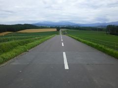 北海道の直線道を走る