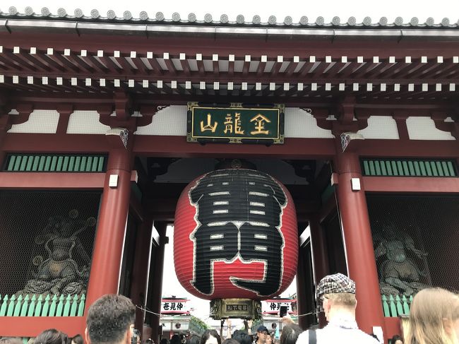 旦那が東京に日帰り出張(自腹宿泊は可)だというので、一緒に行って東京観光をしてきました。<br />梅雨時の東京ということで湿度と気温が恐怖だったのですが、雨天で湿度は高いものの気温は割と低くて助かりました。<br />それでも不快指数は高いので、博物館などの屋内施設を中心に観光。<br />今回はカメラは持参せずスマホだけで乗り切ったので、途中電池切れにより写真が思うように撮れなかったりしましたが、どなたかの今後の参考になれば幸いです。<br /><br />【旅費】(2人分)約¥117,680 …3連休なので結構高かった。<br />飛行機:新千歳-羽田 JAL特便割引往復 ¥48,520(一人分)<br />ホテル:アパホテル東日本橋駅前ダブルルーム素泊まり3泊 ¥32,700<br />交通費:現地公共交通機関利用 約¥6,000、<br /> 水上バス(お台場-浅草) ¥2,260<br />食 費:3泊4日分(11食+α) 約¥24,000<br />観覧料:¥4,200<br /><br />訪問ヶ所(順不同)<br />新千歳空港・羽田空港・東京駅・日本橋・高島屋日本橋店・日本橋玉ゐ・アパホテル東日本橋駅前・浅草寺・六文銭・江戸東京博物館・文殊・プロント・南大門・国立科学博物館・上野公園不忍池・下町風俗資料館・鳴門鯛焼本舗・カフェドクリエプラス・湯島聖堂・東京大学・ソラマチ・鴻餃子房・ムーサ蘭州ラーメン・タリーズコーヒー・ホワイトコージ・ニコライ堂・KITTE・まるしん・隅田川水上バス・お台場海浜公園・メガウェブ・秋葉原・KEY'S CAFE・さんぱち