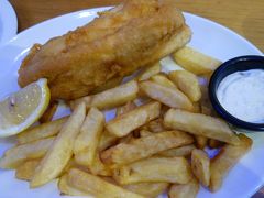 ロンドンを歩く。(1.4) ロンドンにきたら，Fish & Chips をいただきましょう。