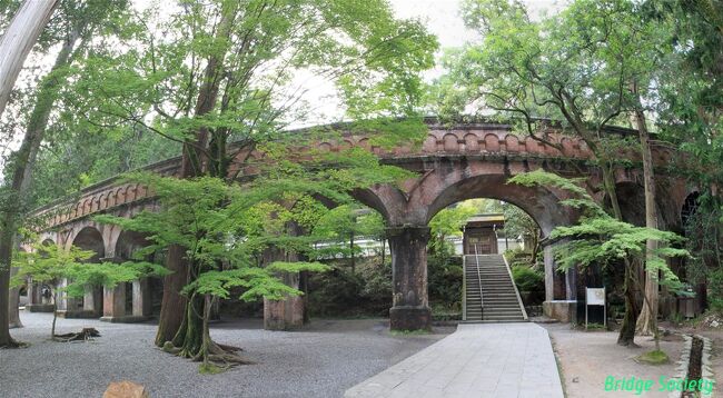 　京阪京津線と京都市営地下鉄東西線沿線の橋梁や琵琶湖疏水等を観てきました。<br />　京津線は軌道法の路線、いわゆる路面電車で、京阪本線の三条と浜大津との間を結んでいましたが、1997年に京都市営地下鉄東西線に片乗り入れで直通運転開始に伴い、三条～御陵間は廃止され同区間は地下鉄として開業。同時に600Vから1500Vへ昇圧しています。<br />　最急勾配はなんと６１‰！、これを上回るのはアプト式の大井川鉄道(90‰)を除くと箱根登山鉄道(80‰)しかありません。<br /><br />京阪電鉄 京津線<br />1912年三条大橋～札ノ辻間開業（京津電氣軌道㈱）<br />1919年三条～三条大橋間開業<br />1925年京阪電気鉄道㈱が吸収合併<br />1925年札ノ辻～浜大津間開業<br />1997年三条～御陵間廃止、同区間を地下化し京都市営地下鉄東西線の延伸として開業