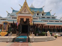   チェンカーン～ウドンターニーの山中に建つお寺　☆  Wat　Pｈu　Kon