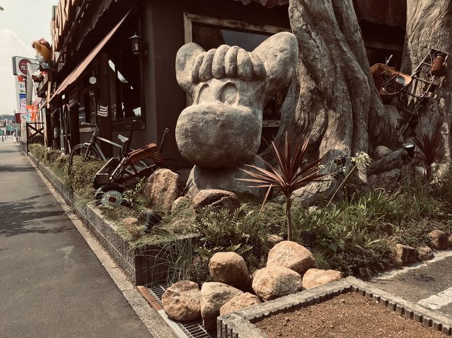 このチェーン店初めて行きましたが、一番のびっくりは?建物の外観だけが飾ららていてあとはまったく普通である事でした。