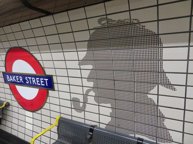 ロンドン3日目です。<br />朝は昨日ゆっくりと見れなかったハイドパークを歩いて、その後パディントンやリトルベニスを見た後に、プレミア観戦です。<br />トッテナムの試合でしたが、韓国代表のエースであるソンフンミンがプレーしていることがあり、韓国人が非常に多かった苦笑。ハーフタイムのトイレの列は約3割が韓国人だったな…第二公用語は韓国語?といっても良かったです。<br />試合後は地下鉄で市内中心部に足を運び、そこから観光をスタートしました。16:30から観光スタートだったんでどこにも入ることが出来ませんでしたが、外から綺麗な建物を見るだけでも楽しかったです。<br /><br />1日目 NH211 11:40 HND-LHR 15:25 <br />2日目 プレミアリーグ第26節 フラム対マンチェスター・ユナイテッド<br />試合の観戦記:https://4travel.jp/travelogue/11460805 <br />試合後に観光<br />3日目 プレミアリーグ第26節 トッテナム対レスター ← <br />試合の観戦記:https://4travel.jp/travelogue/11460805 ←<br />試合後に観光 ←<br />4日目 ユーロスターでブリュッセルへ 観光 <br />5日目 観光 その後帰国 BRU 20:50<br />6日目 -16:15 NRT