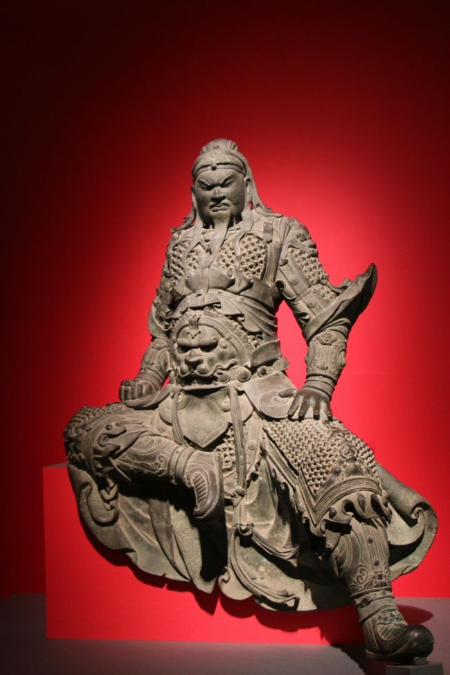 いろんな文化に触れるため、東京におのぼりしちゃいました。美術館に博物館に、そしてシアターへと。都会は地方の人にとって刺激が強すぎる?。<br />