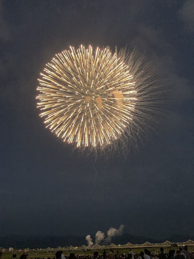 バスツアーで長岡花火大会に行ってきました。迫力があり最高でした。