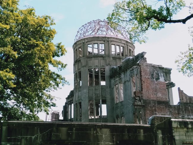 8月に入るとテレビでよく終戦記念日や原爆投下の特別番組があります。<br /> 私は、広島県との境に居を構えていることから広島県の事には関心があり、また、近所にも原爆の被爆者が数多くおられます。<br /> 今回、原爆について再度認識を深めるため広島市に行くことに。<br />