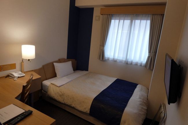 この日から札幌まつりで、札幌市内のホテルはとれませんでした。<br /><br />そこで、この日から2泊は旭川で過ごそうと、特急電車で移動します。<br />