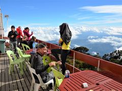 キナバル山に登ってみた（アプローチ編）　熱帯の登山道を登り詰め、辿り着いたラバンラタは雲上の楽園だった　オッサンネコの一人旅