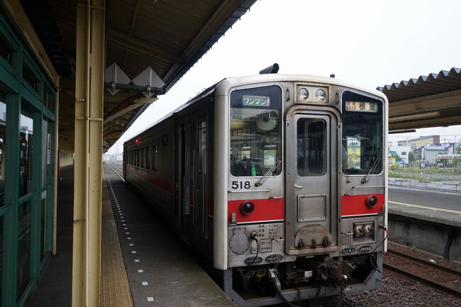 標津線とは，釧網本線・標茶駅から中標津を経由し標津町を結ぶ本線と，花咲線（根室本線）・厚床駅から中標津を結ぶ支線からなる鉄道路線で，平成元年に廃止・バス転換されました．<br />そして幸いなことに，転換バスは度重なる減便を経つつも今もなお全廃には至っていません．<br /><br />そんな標津線をバスでなぞりつつも，知られざる交通のディープスポットである野付半島をトドワラ号を利用してを見てこよう，という釧路を起終点とした日帰り旅です．<br /><br />第一章は支線の分岐点・厚床駅へ列車で移動するまでです．<br />