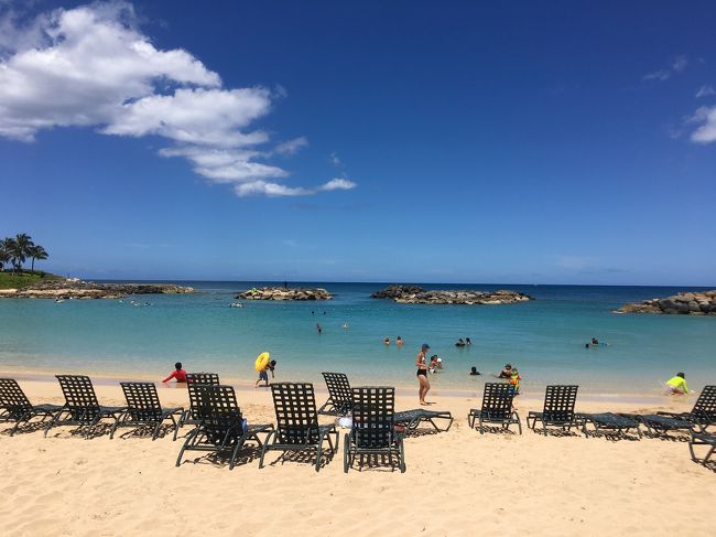 夏休みの、というか、年に1回のお楽しみイベントのハワイ旅行。<br />今年は、私、夫、小学1年生の息子の3人、親子水入らずで、のんびりしてきました。<br />小学生になり、学校や学童、サッカークラブの行事で色々と慌ただしい中、体調を崩すこともなく、無事行って帰ってこられて、ほっとしています。<br />帰国早々、来年には、いよいよホノルル・レール・トランジットが開業するというニュースが飛び込んできました。<br />オアフの西海岸がますます賑やかになりそうですね～<br /><br />【日程】7月20日～27日  6泊8日<br />【航空会社】JAL780・789<br />【宿泊】マリオッツ・コオリナ・ビーチクラブ<br />