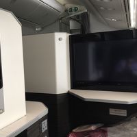 羽田～ロンドン　JAL SKY SUITE　ビジネスクラス　JAL43 B777、 JAL42 B787  