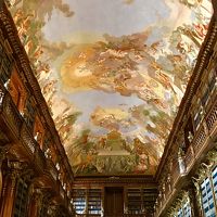 ☆春のプラハでモルダウを～♪.:*ハンガリー・スロバキア・チェコ周遊10日間 vol.44　まずはストラホフ修道院へ。