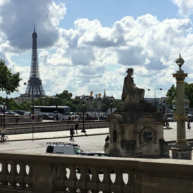毎度、最後の訪問地、パリです。<br />買い付けを行い、美術館巡り、帰国です。