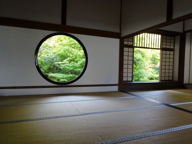 シニアとなり、自由に時間が使えるようになった今、再訪の旅を楽しんでいます。思い出の旅シリーズとして旅行記が成立する写真の枚数があるものを記念として、この場所に保存したいと思います。この旅行は友人ファミリーと京都に行った時のものです。昔訪れた頃の様子を懐かしんだり、現在の様子との比較したりといった別の楽しみ方もあるかと思います。よろしかったら目を通してみて下さい。<br />