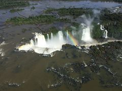 イグアスの滝、ブラジル側からヘリコプター遊覧と昼食