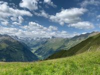 チロル・シュトゥバイタールで山歩きと氷河の旅　2日目はフルプメス&#12316;シュタルケンブルガーヒュッテ