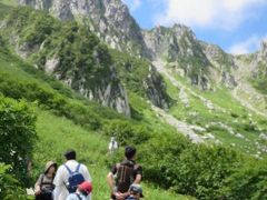 日帰りバスツアー「駒ヶ岳ロープウェイで雲上の世界へ。高山植物の宝庫「千畳敷カール」を楽しむ。