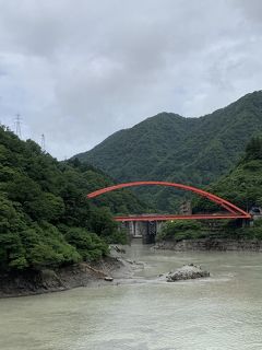 黒部渓谷トロッコ電車で絶景秘境の旅