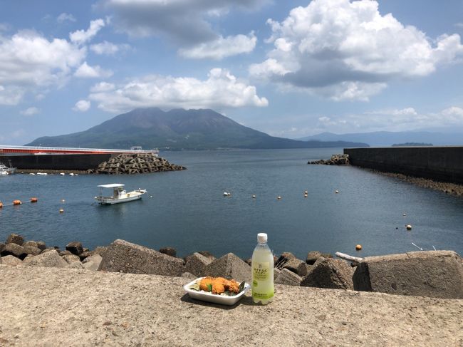 お盆なので、地元の鹿児島に帰省しました。<br />地元なので旅行記というより雑記です。<br />移動のフライトに関しては、<br />往路が「台風で条件付きフライト」、復路が「STAR WARS JET」。<br />面白いフライトだったので、動画付きで記録してみました。<br />