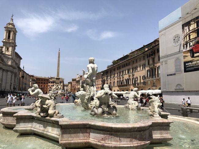 3年ぶりに大好きなイタリアへ(+Paris)。ANAの特典航空券パリ往復を基本に、エアー、鉄道を組み合わせました。奇跡的にほぼトラブルなし、大満足の旅となりました!<br />イタリアはとにかくおいしい&今回も発見いっぱい(^^)<br />交通/レストラン/チケット/ホテル等の予約やあれこれ、ちょっとくやしい失敗談も。暑かったぜ。<br /><br />【今回の旅のいくつかの目的】<br />①ベネチアでガラスの風船を手に入れる<br />②幻のティラミスをもう一度食べる、そしてあれを超えるティラミスに出会う<br />③ちょっとでもいいからフィレンツェの街を見たい!<br />④バチカン美術館にこれでもかっ、とやられる&ローマの下町トラステヴェレを散歩する<br />⑤パリで鴨のコンフィを食べる<br /><br />【日程】<br />1日目(7/6土) 羽田→パリCDG→ローマFCO→タクシーでローマ市内へ<br />(羽田⇔パリはANA特典エコノミー、パリ⇔イタリアはエールフランスを別途購入)<br />2日目(7/7日) ローマ観光・散策①<br />3日目(7/8月) ローマ観光・散策②<br />4日目(7/9火) ローマ観光・散策③<br />5日目(7/10水) 鉄道移動「italo」ローマテルミニ発→フィレンツェ着&散策(6時間)→ベネチア・メストレ着→ベネチア本島散策<br />6日目(7/11木) ベネチア散策①<br />7日目(7/12金) ベネチア散策②<br />8日目(7/13土) ベネチア・メストレ駅→バスATVOでベネチア空港VCEへ→パリCDG<br />パリCDG着→ロワシーバスで市内へ→パリ散策<br />9日目(7/14日) パリ散策→ロワシーバスで空港へ→パリCDG→<br />10日目(7/15月) 羽田着<br /><br />※今回初めての旅行記投稿(ブログ的なものも含めて)。写真とかそもそも撮る段階で計算しておかないと、なんですね。粗もいっぱいありますが、ご容赦、お付き合い頂けたら嬉しいです!