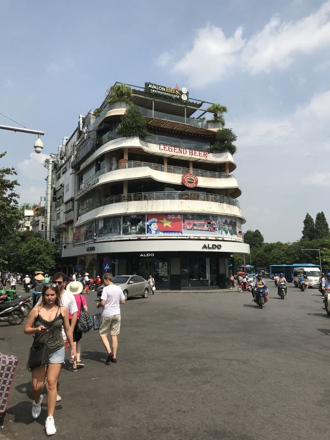 去年夏の家族でのダナンに続いて、今年の夏は初めてのハノイ旅行。<br />これで、ベトナムは、ホーチミン、ダナン、ハノイと三大都市は制覇したことになる。<br />