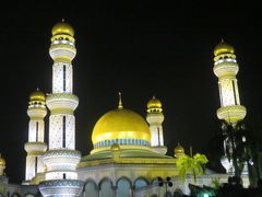 ブルネイ　「行った所・見た所」　バンダルスリブガワンのオールドモスク（昼夜）・ザモール・市場に