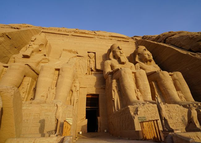 19 8 エジプト８日間 7 アブ シンベル神殿 2 大神殿 アブ シンベル エジプト の旅行記 ブログ By Mo2さん フォートラベル