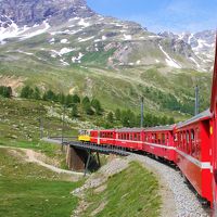 アルプス５大名峰と絶景列車の旅　２　レーティッシュ鉄道ベルニナ線に乗ろう（前編）