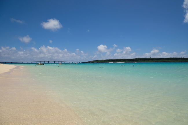 夏の暑い時期に東洋一美しい与那覇前浜ビーチをたっぷり堪能したいけど、宮古島東急ホテル＆リゾーツの値段はかなり高め。ワンハーモニーのポイントを使って那覇で1泊して、午前の飛行機で宮古島入り。クルーズを楽しんだ後、14時過ぎにチェックイン。宮古島東急ホテル＆リゾーツで2泊するまったり旅行です。<br />