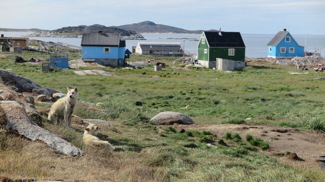 GWのスヴァールバル諸島に感動してしまい、夏はグリーンランドに行くことにしました。<br />スウェーデンのゴットランド島ではちょうど面白いお祭りをしていることも分かり、この２つを回る旅行を計画しました。<br /><br />旅行記<br />１　オーデンセとアンデルセン<br />２　グリーンランドの玄関口カンゲルルスアーク<br />３　巨大氷山の町イルリサット<br />４　イリマナックの町へ<br />５　１泊２日エキキャンプ　（作成中）<br />６　イルリサットアイスフィヨルドトレッキング　（作成中）<br />７　中世にタイムスリップ　ヴィスビー中世週間祭り　（作成中）<br />８　ストックホルム１日散歩　　（作成中）<br /><br />移動<br />7/31 羽田⇒フランクフルト⇒コペンハーゲン⇒オーデンセ⇒コペンハーゲン　（泊）コペンハーゲン<br />8/1　コペンハーゲン⇒カンゲルルスアーク⇒イルリサット　（泊）イルリサット<br />8/2　（泊）イルリサット<br />8/3　（泊）エキキャンプ<br />8/4　（泊）イルリサット<br />8/5　（泊）イルリサット<br />8/6　イルリサット⇒カンゲルルスアーク⇒コペンハーゲン⇒ストックホルム　（泊）ストックホルム<br />8/7　ストックホルム⇒ヴィスビー　（泊）ヴィスビー<br />8/8　ヴィスビー⇒ストックホルム　（泊）ストックホルム<br />8/9　ストックホルム⇒ミュンヘン⇒<br />8/10 ⇒羽田　