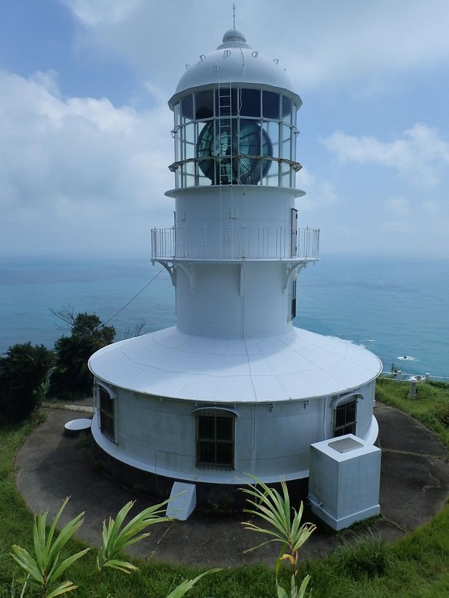 台風で旅先を変更。まだ行っていない室戸岬灯台に行くことにしました。夏の太平洋と大歩危小歩危の祖谷渓谷と楽しんできました。<br /><br />高知道大豊I.Cから　県道439号線、県道32号線、祖谷口橋までの道は、祖谷渓谷沿いを走り　狭い道ですが楽しめましたよ。