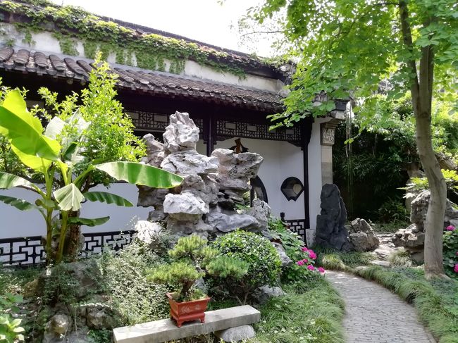 1人旅 自由旅行 手配は全てネットまたは現地で購入<br />6月6日 関空-揚州泰州国際機場 春秋航空<br />6月6日 ホテルチェックイン後、揚州市内徘徊 大明寺<br />6月7日 揚州市内徘徊 痩西湖風景区<br />6月8日 揚州から鎮江へ日帰り旅行 鎮江市内徘徊<br />6月9日 揚州から鎮江へ日帰り旅行 鎮江市内徘徊<br />●6月10日 揚州市内徘徊 何園・小盤谷・漢広陵王墓博物館・文峰寺<br />6月11日 揚州市内徘徊 運河三湾風景区・揚州博物館<br />6月12日 揚州市内徘徊 マルコポーロ花世界楽園 東関歴史文化旅遊区<br />6月13日 揚州泰州国際機場-関空 春秋航空