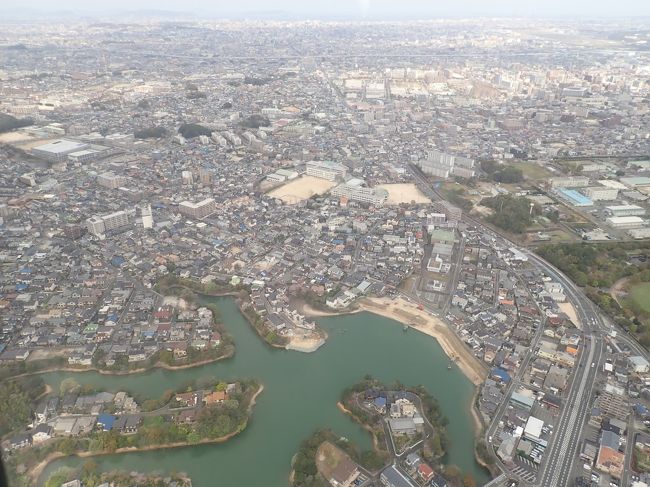桜のお花見シーズンに行こうと旅立ちました。<br />ちょうど桜が満開に近く、お花見を満喫。<br />でも、花より団子でとにかく博多グルメを食べまくり飲みまくりの楽しい3日間でした。