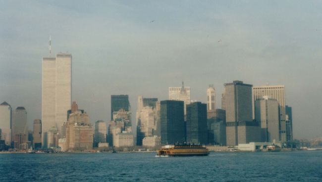 1986年の写真が出てきました。World Trade Centerのtwin tower が映っていました。