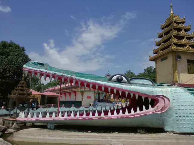 タイのメーソートから陸路でミャンマー入国。<br />久々のミャンマーなので“空気”に馴染むため、国境の町ミャワディーで1泊しました。<br />急ぐ旅じゃあございやせん。ゆっくりのんびり行きませう。