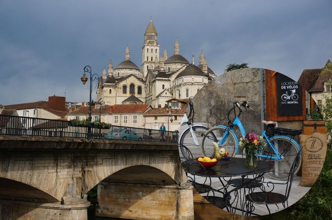 フランス３日目の９月１８日(火)は、最初に０６：１２サン・テミリオン(Saint-Émilion)～０７：３１ペリグー(Périgueux)の鉄道に乗り、ペリグーへ行きます。<br />　博物館でよく展示してあり、親も所有している磁器で有名なリモージュは、以前から気になっていましたが、その前に、美食の町で有名なペリグーにも足を延ばしました。<br />全体スケジュールは、<br />６月１６日(日)：パリ(in)(泊)<br />６月１７日(月)：サンテミリオン、ボルドー(泊)<br />６月１８日(火)：ペリグー、リモージュ、ブールジュ(泊)<br />６月１９日(水)：アンボワーズ、パリ(out)