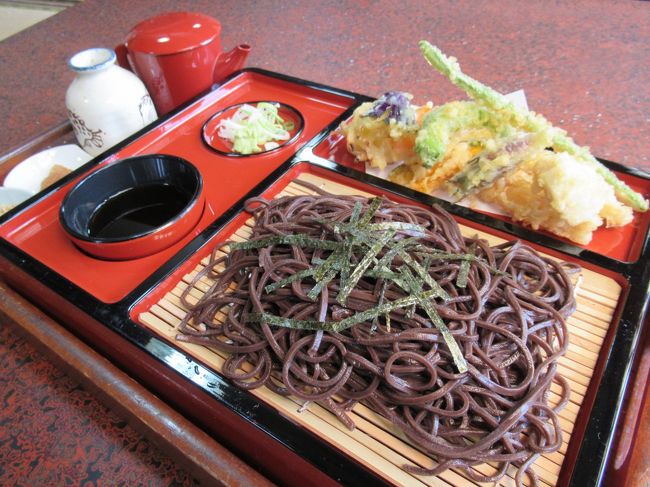 ⑩御嶽駅近く「ぎん鈴旅館」で北海道のまっ黒な「音威子府蕎麦」を食べる