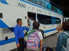 9万５千円で２週間、タイの遺跡やラオスを巡り、東南アジア初心者のシニア婦人たちをエスコートする旅（2/22）スコータイへのバスの旅
