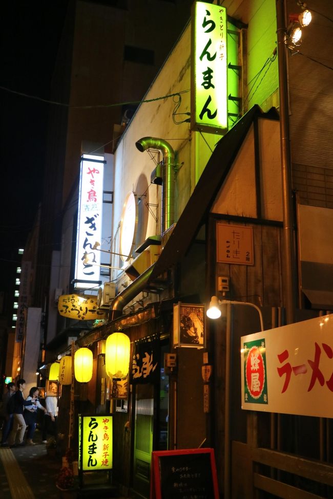 旭川市内のホテルを2泊予約して、地元の居酒屋2店舗でお酒を飲むツアーを企画した。<br /><br />幸い天候にも恵まれて、のんびりと旭川駅前から続く買物公園を歩いて3・6街を散策し目的の居酒屋でお酒を楽しむことが出来た。<br /><br />
